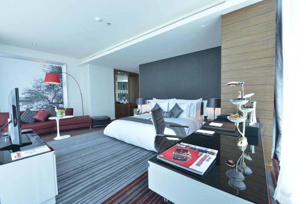 Ramee Grand Hotel And Spa Manama Værelse billede A bedroom at the hotel