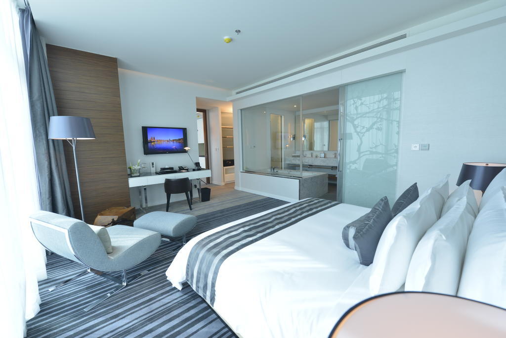 Ramee Grand Hotel And Spa Manama Værelse billede Deluxe room